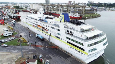 El Ministerio de Salud aisló a todos a bordo del crucero Hamburg, por un nuevo caso positivo de Covid