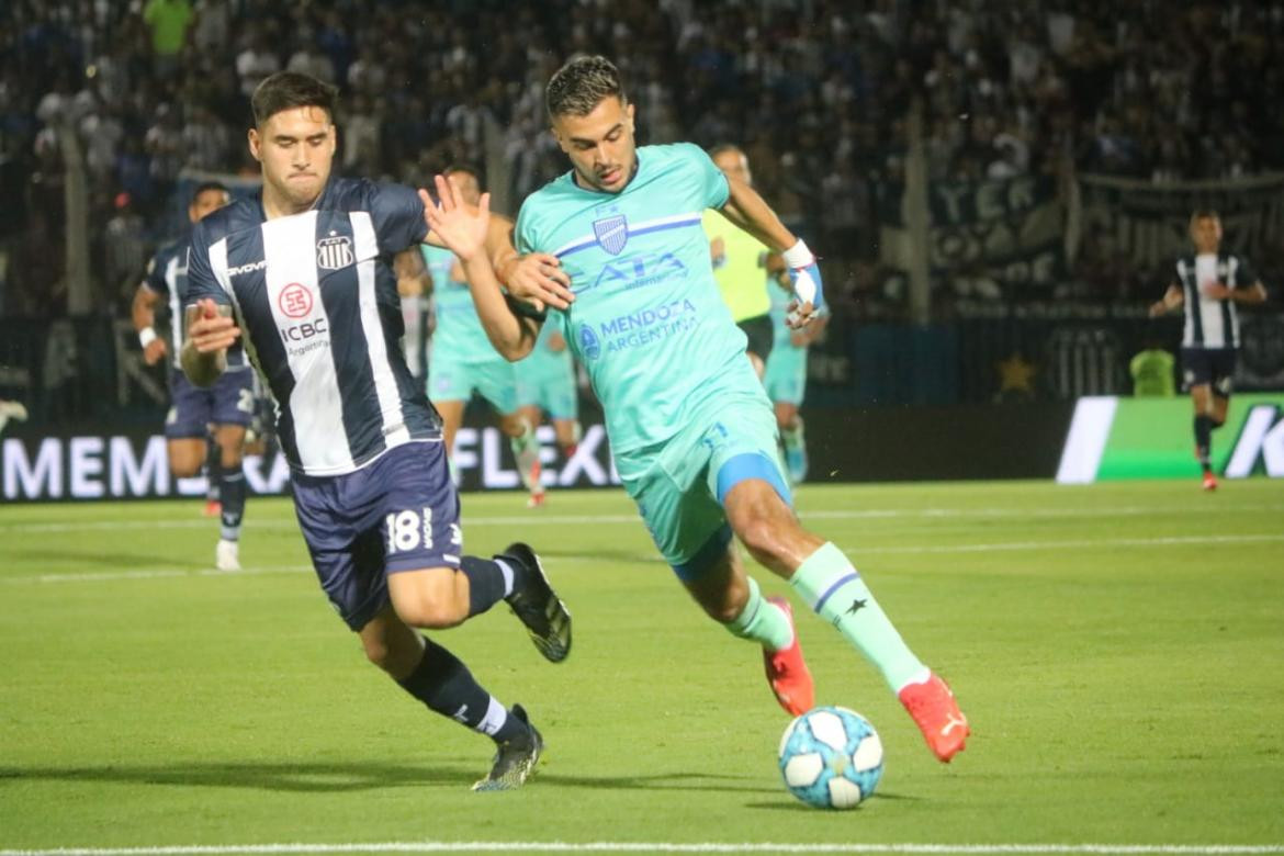 Con gol de penal, Talleres derrotó a Godoy Cruz y enfrentará a Boca en la  final de la Copa Argentina - Diario 26