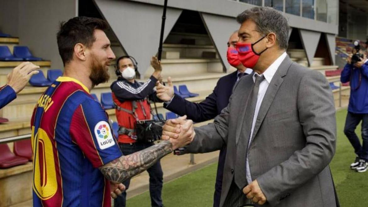 Lionel Messi y Laporta, Barcelona, Reuters