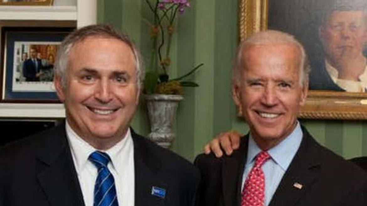 Marc Stanley y Joe Biden