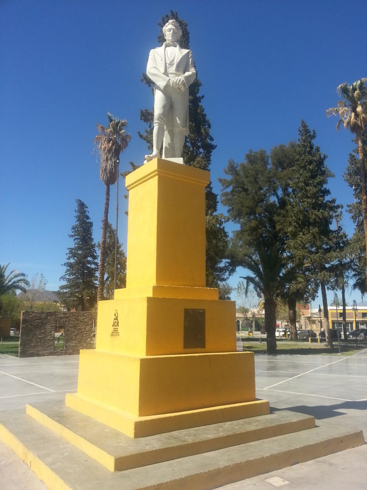 Estatua de Francisco Narciso Laprida, por Lola Mora en la plaza central de la Ciudad de San José de Jáchal, San Juan