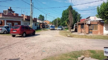 Horror en Berazategui: una mujer asesinó a su marido y lo enterró en el jardín de su casa