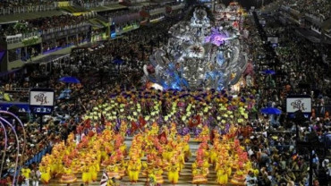 Tras la cancelación del Carnaval, Río anunció subsidios para los vendedores ambulantes