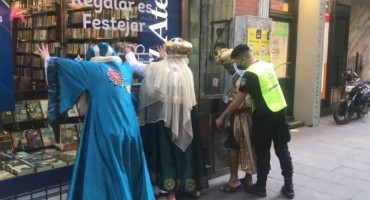 Demoraron a los Reyes Magos en Rosario tras denuncia de un celular robado: “Que Dios te perdone, flaca”