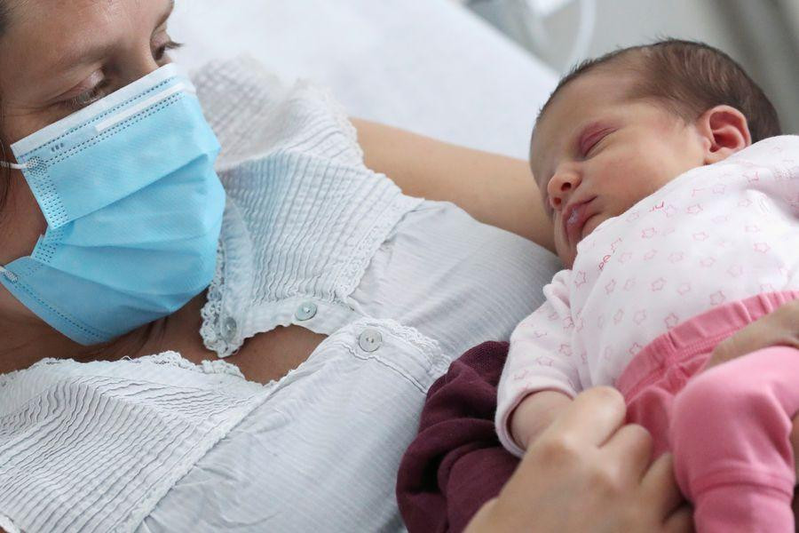 Bebés, nacimientos en pandemia