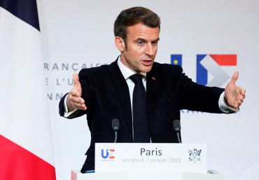 Francia: Emmanuel Macron asumió 