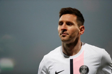 PSG anunció que Messi continuará con su recuperación post Covid y no jugará ante Lyon