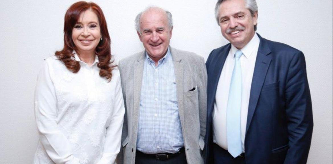 Oscar Parrilli junto a Cristina Kirchner y Alberto Fernández
