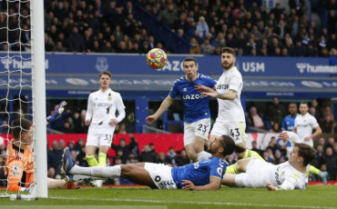 El Leeds volvió a caer en Premier: fue goleado 3 a 0 por el Everton