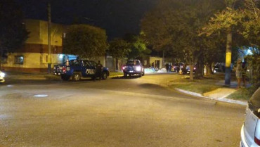 Otra feroz balacera en Rosario: murió un mujer e hirieron a una joven y a su bebé de 6 meses