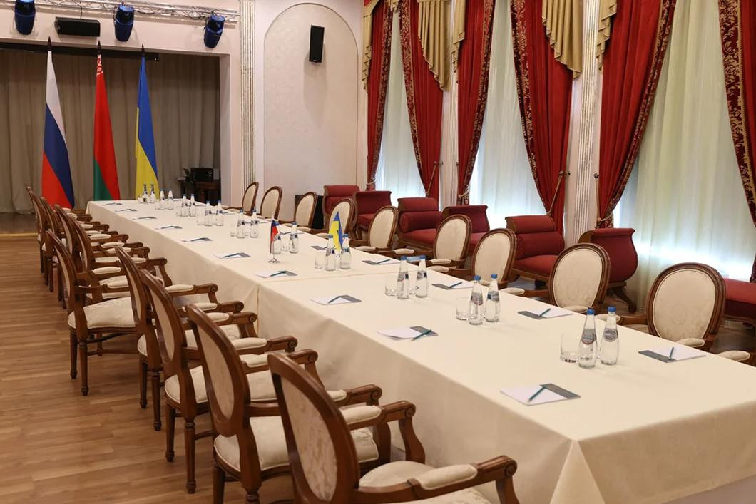 Conflicto entre Rusia y Ucrania, mesa de negociaciones, Reuters