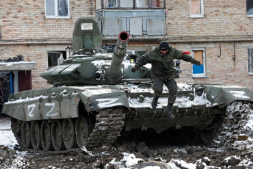 Rusia atacó una columna de civiles que intentaban evacuar de la región de Kiev y asesinó a 7 personas