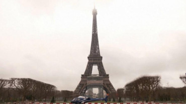 La Torre Eiffel creció seis metros por la colocación de una nueva antena