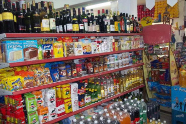 Guerra contra la inflación en minoristas: avanza una canasta especial con casi 70 productos