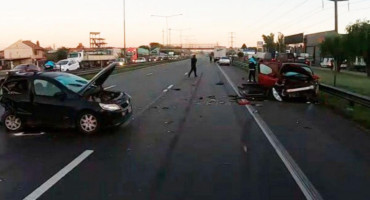Choque múltiple en la Panamericana entre camión y cuatro autos: cinco heridos