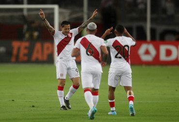 Gareca otra vez: Perú le ganó a Paraguay y se aseguró un lugar en el repechaje para ir al Mundial 