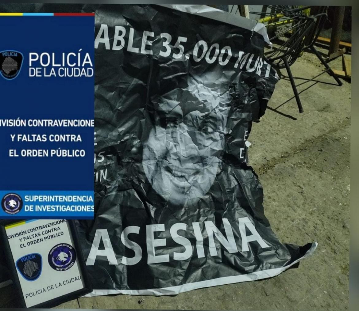 Afiches contra Cristina Fernández de Kirchner.