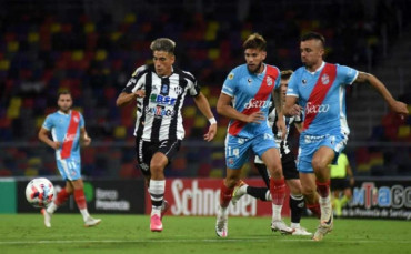 A puro gol, Central Córdoba y Arsenal igualaron 3 a 3 en Santiago del Estero