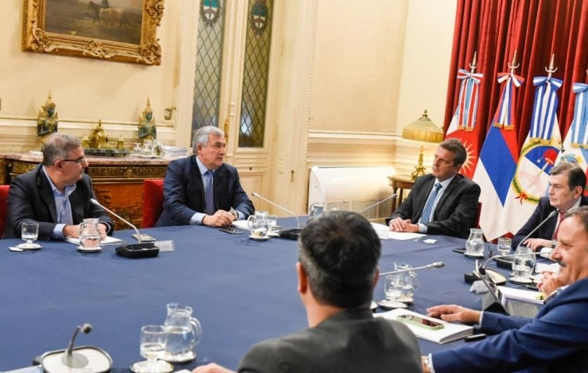 Reunión de Massa con gobernadores en el Salón de Honor, foto NA