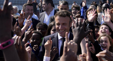 Emmanuel Macron venció a Marine Le Pen en balotaje y fue reelecto como presidente de Francia