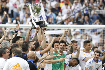 El Real Madrid goleó al Espanyol y se coronó campeón de La Liga