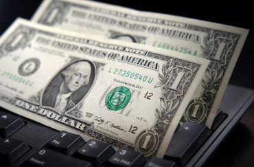 Dólar Hoy: el blue bajó después de dos jornadas en alza y cerró en $201