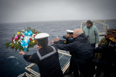 Homenajearon a caídos en hundimiento del crucero General Belgrano, a 40 años de la guerra de Malvinas