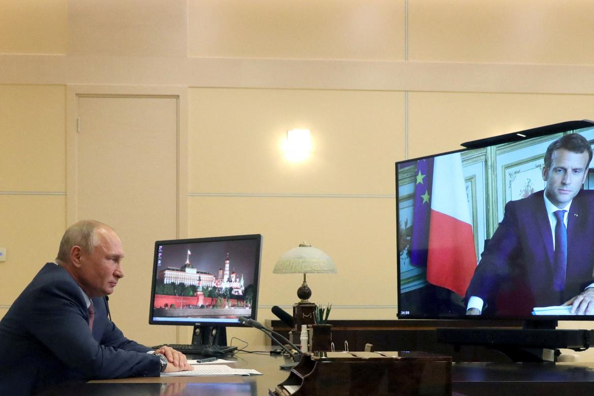 Vladimir Putin y Emmanuel Macron. Foto: Reuters.