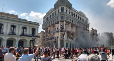Una fuerte explosión destruyó el hotel Saratoga en La Habana: al menos 18 muertos y más de 60 heridos