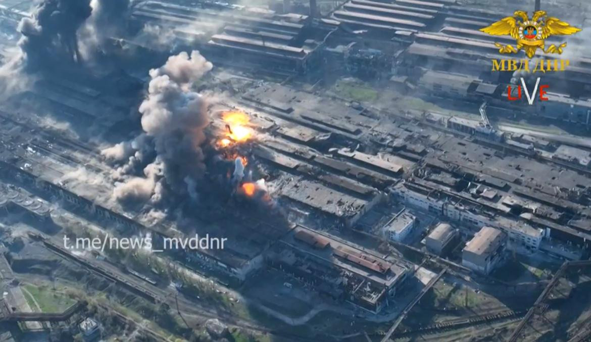 Ataques rusos en planta Azovstal. Ucriania. Foto AFP