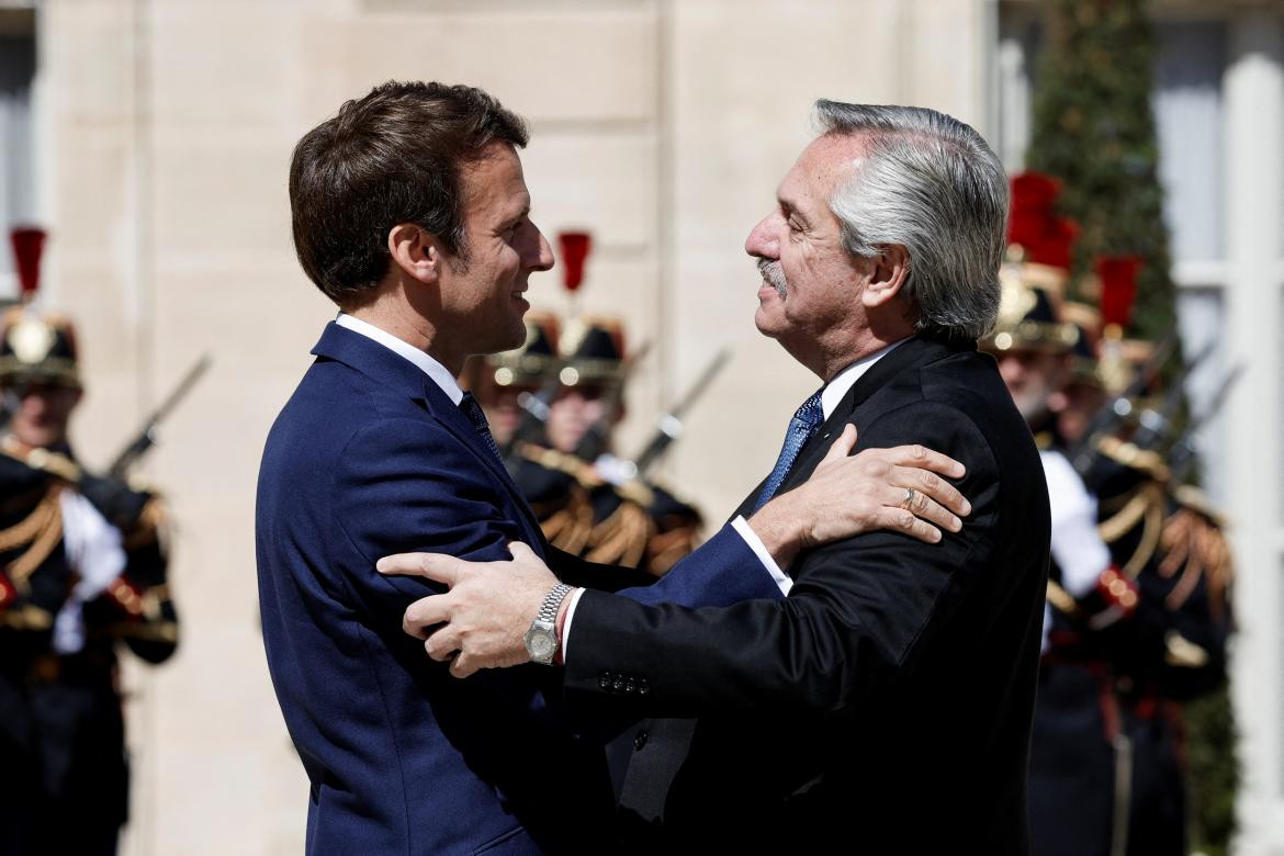 Alberto Fernández se reunió con Emmanuel Macron. Foto: Reuters.