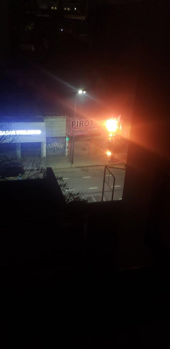 Incendio en un comercio de cotillón y pirotecnia en San Cristobal, CABA.