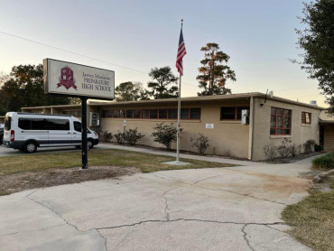 Estados Unidos: una secundaria de Florida sorteó rifles y pistolas entre alumnos y maestros