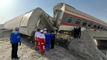 Tragedia en Irán: al menos 21 muertos y heridos por accidente de un tren