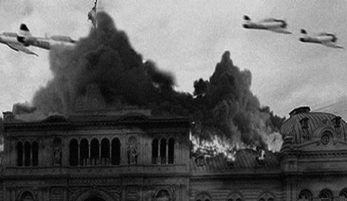 Bombardeo de Plaza de Mayo, 16 de junio de 1955, Foto Archivo General de la Nación