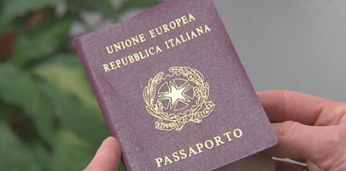 Pasaporte italiano.