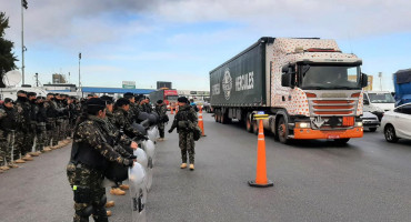 Transportistas mantienen cortes de ruta: brusca caída en el ingreso de camiones a puertos de Rosario