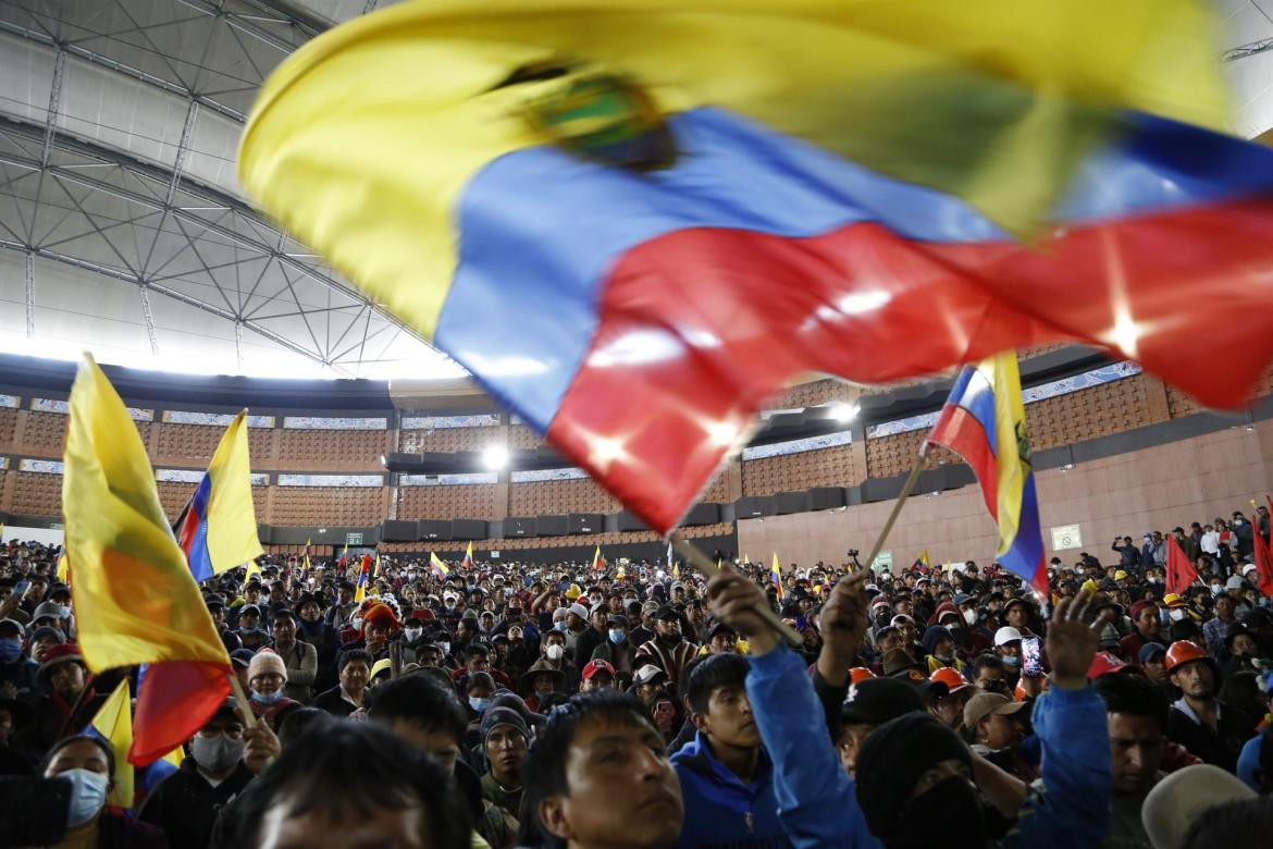 El Gobierno de Ecuador e indígenas firman el acuerdo que pone fin a protestas. Foto: EFE.