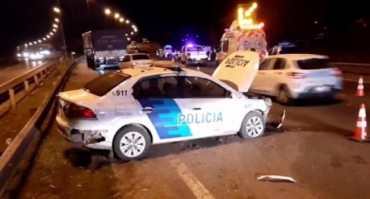 Persecución y violento choque en la Panamericana: dos policías heridos