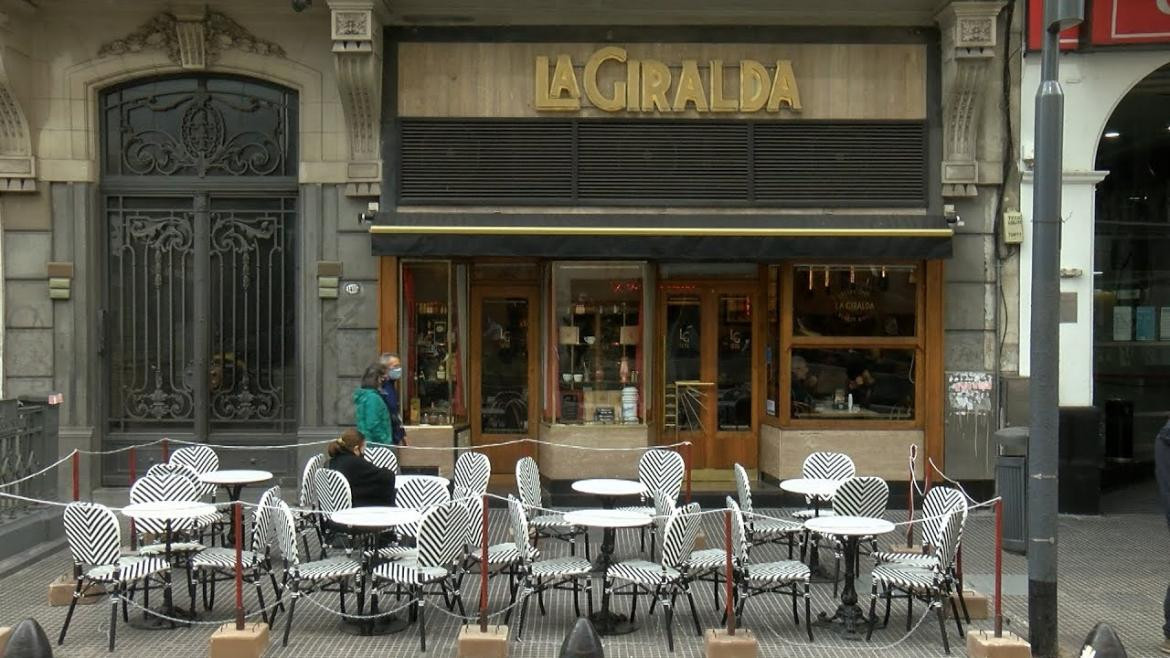 La Giralda, café de Buenos Aires. Foto: buenosairesturismo.