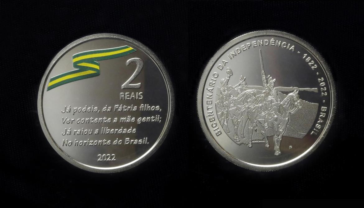 Brasil acuña su primera moneda colorida para el bicentenario de Independencia. EFE