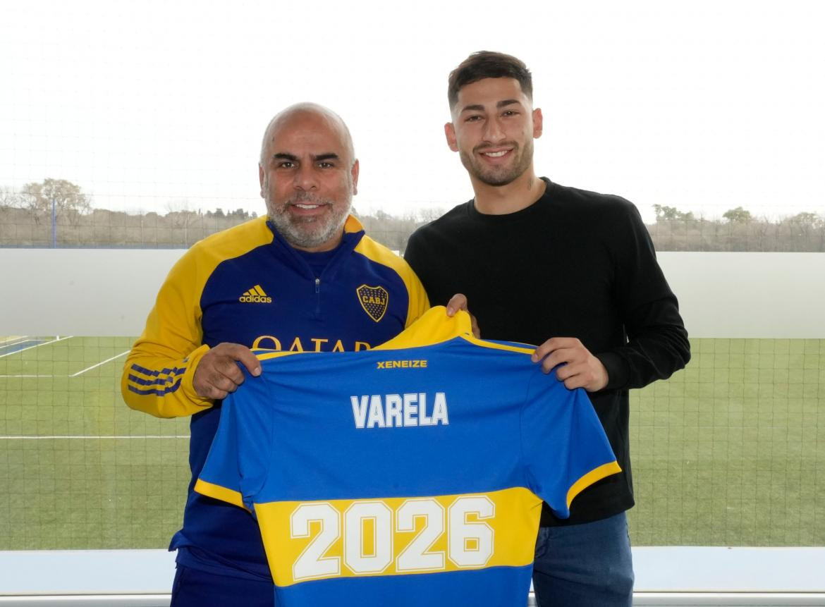 Renovación de contrato de Alan Varela con Boca. Foto: Boca Juniors oficial.
