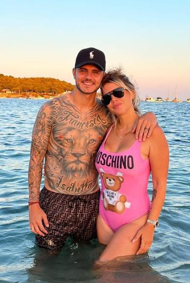 Wanda y Mauro en Ibiza. Foto: Instagram/mauroicardi