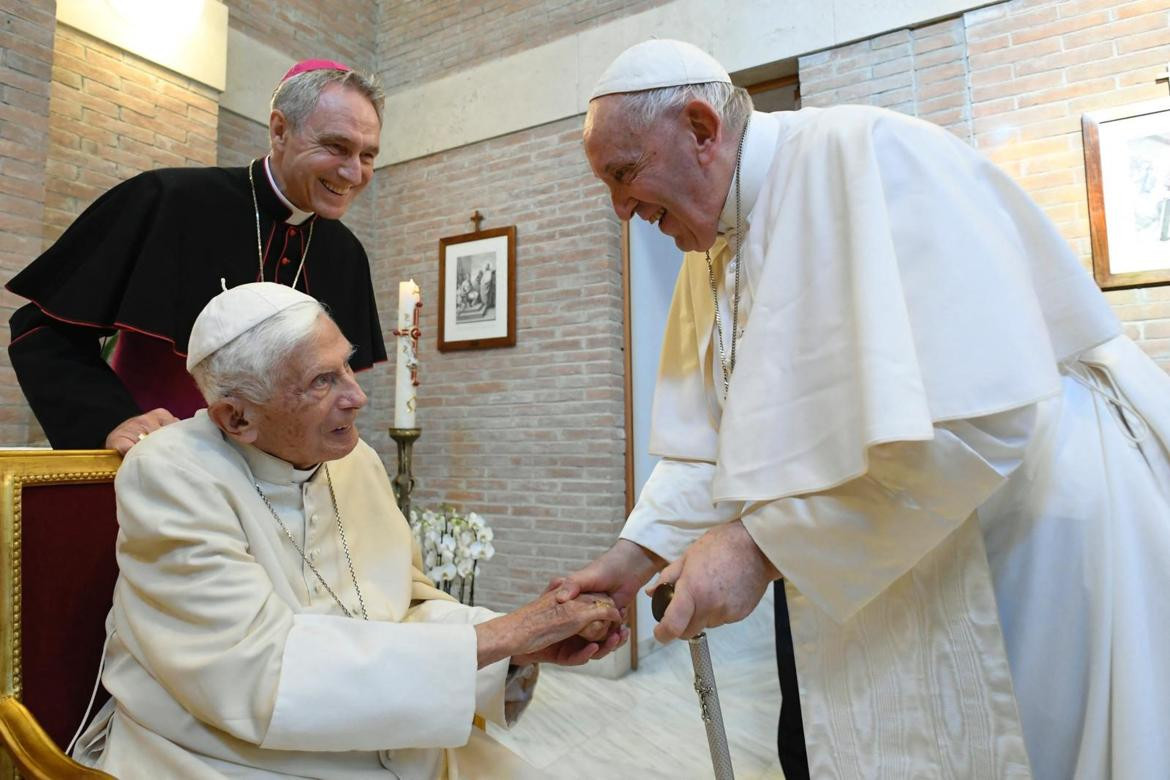 Papa Francisco y Benedicto XVI_Télam 