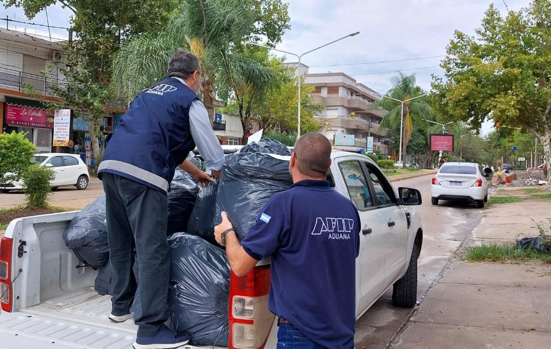 Aduanas-AFIP allanó 71 locales de ropa en Entre Ríos y el AMBA	