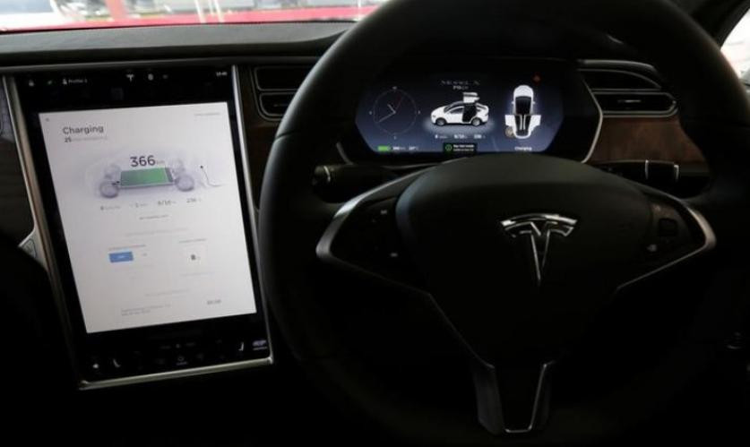La justicia absolvió a Tesla por un accidente con el autopilot. Foto: Reuters