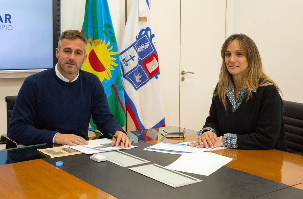 Malena Galmarini junto el intendente de Pilar, Federico Achaval. Foto: prensa AySA