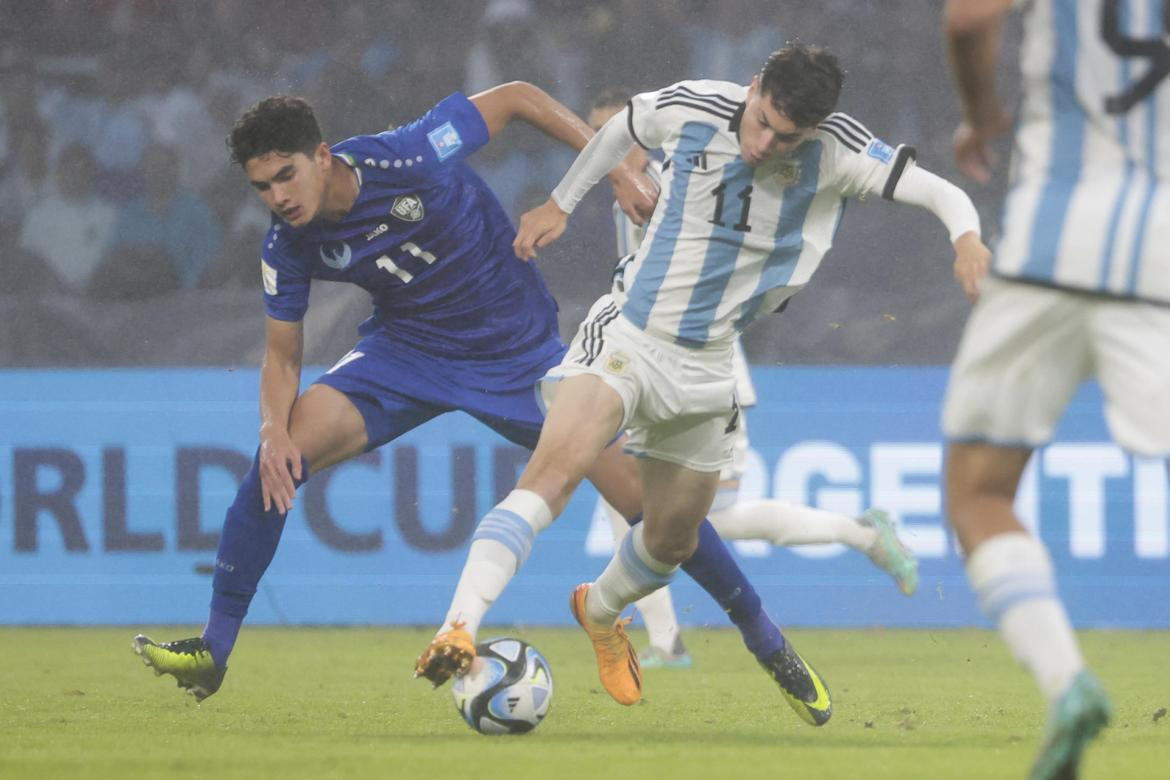 Matías Soulé en el debut de la Argentina en el Mundial Sub 20. Foto: EFE.