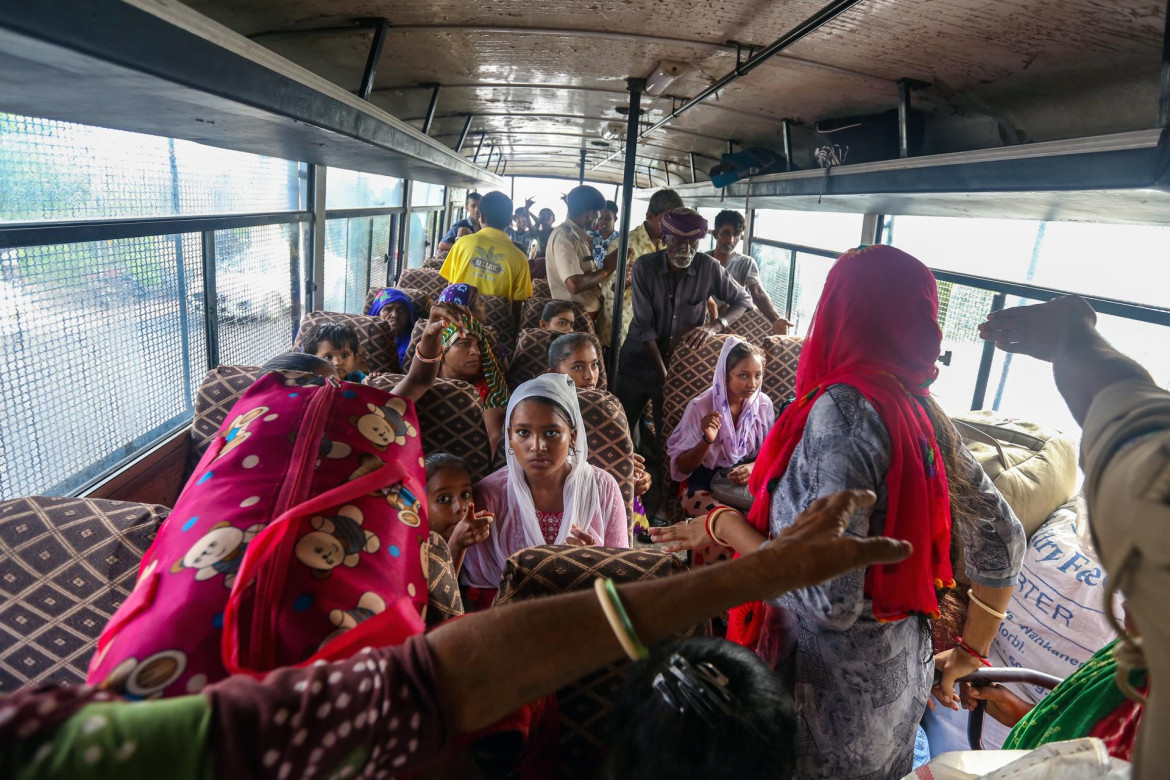Más de 100.000 evacuados en la India y Pakistán ante la llegada del ciclón Biparjoy. Foto: EFE