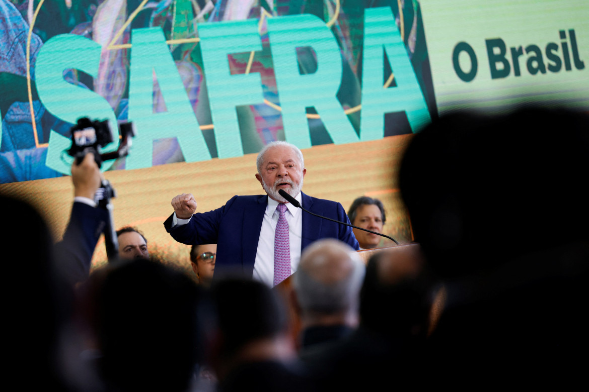 Lula da Silva aseguró que hará cumplir a "rajatabla" la ley de igualdad salarial. Foto: Reuters.